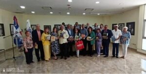 01027747-4305-42cb-8718-4c8be62f4cfe-300x152 Decenas de escritores acuden al llamado y entregan sus obras