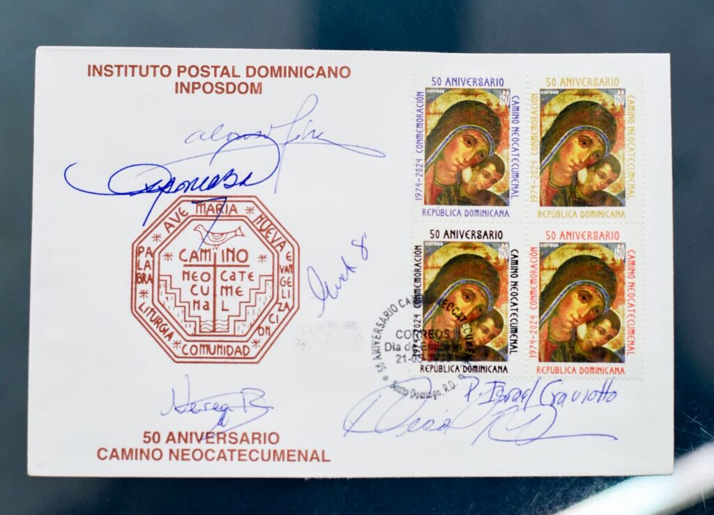 4554ac53-d117-49d9-9085-ca5d9fd909cc-1024x739 INPOSDOM conmemora el 50 aniversario del Camino Neocatecumenal con emisión postal: testimonio de fe viva en República Dominicana