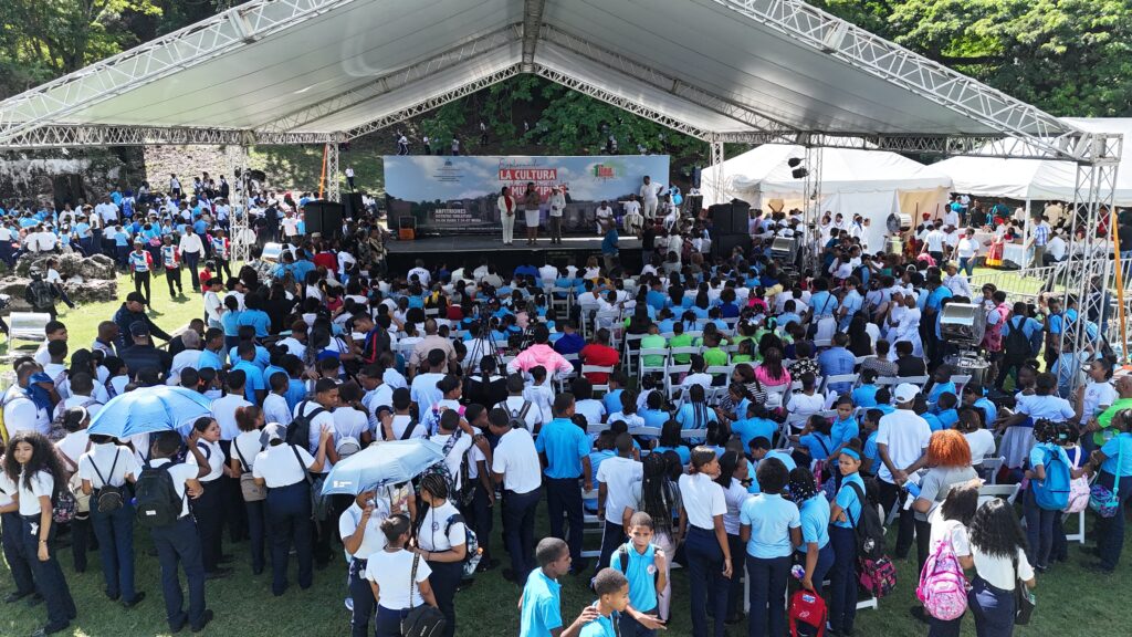 IMG-20251114-WA0006-1024x576 PRIMERA FERIA CULTURAL DE NIGUA CONVOCA MASIVO RESPALDO Y EXALTA LA IDENTIDAD DE LOS MUNICIPIOS
