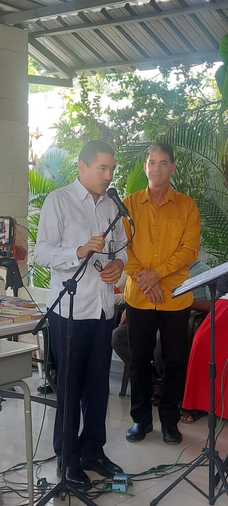 FB_IMG_1766092553260-461x1024 MINERD anuncia apoyo integral y terapia artística a jóvenes en proceso de rehabilitación en Boca Chica