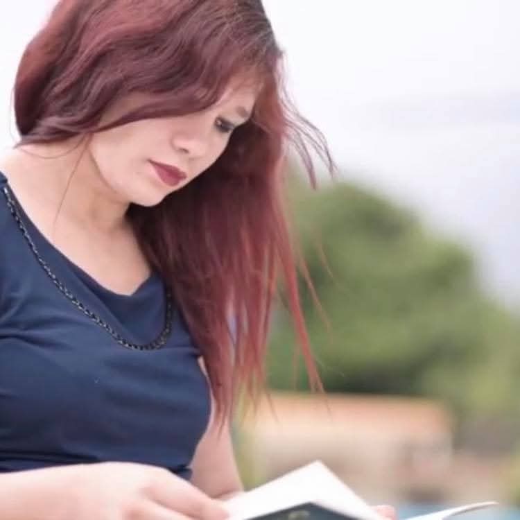 WhatsApp-Image-2026-01-27-at-4.44.12-PM ​Elsa Báez presenta "La erosión aprendida": Una disección literaria sobre el silencio y el sacrificio