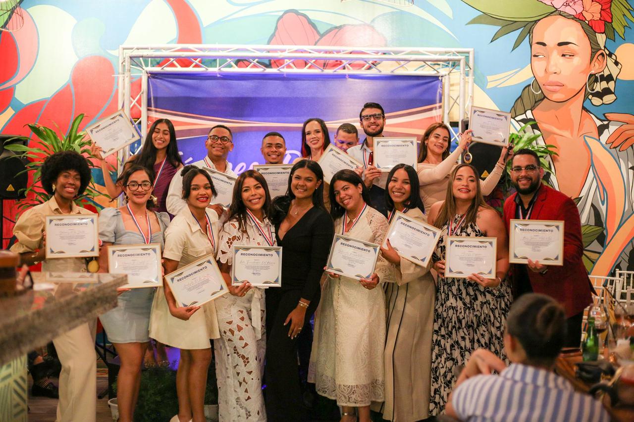 Se celebra la primera edición de Jóvenes Destacados de Higüey, realizada por Ivanna Cedeño
